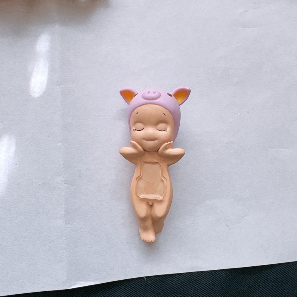Sonny Angel dreaming pig